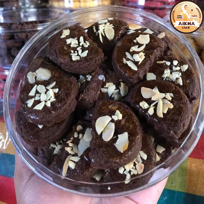 Kue Tart Lezat dari AIKHA Cake and Drink